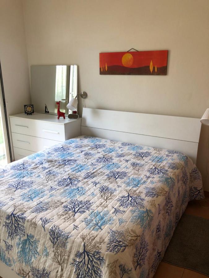 Pia Beach House Баколи Екстериор снимка