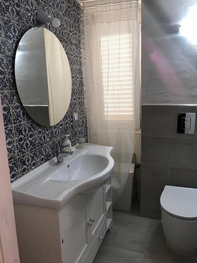 Pia Beach House Баколи Екстериор снимка