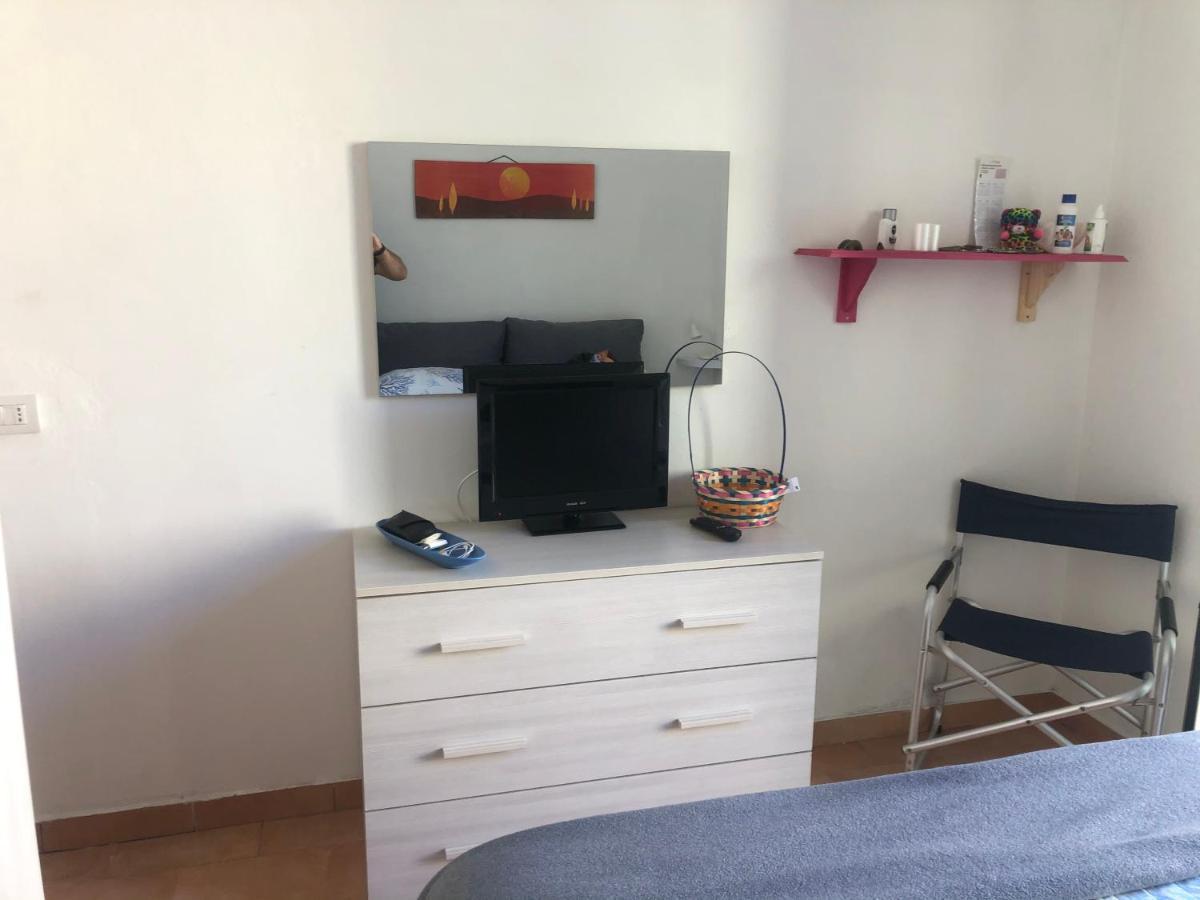 Pia Beach House Баколи Екстериор снимка